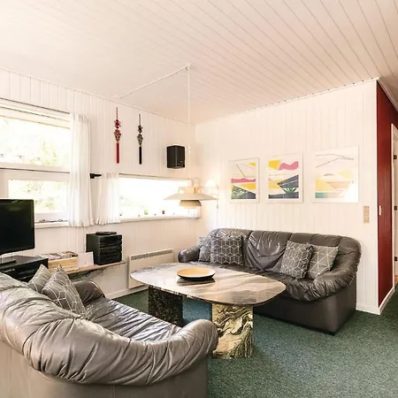 Three-bedroom In Holiday home Nexo