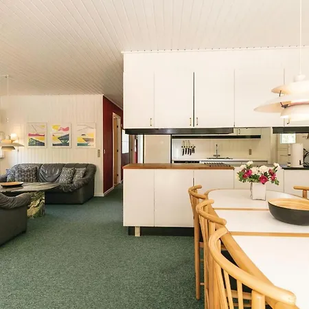 Three-bedroom In Holiday home Nexo